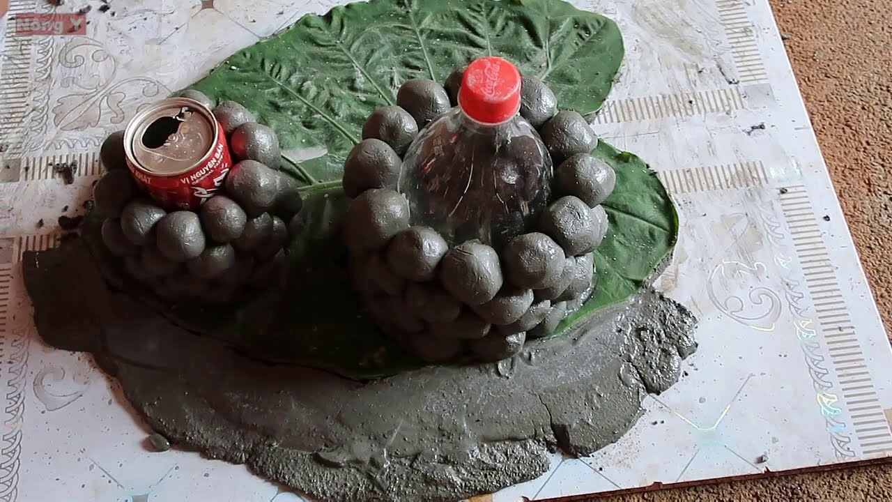 Make Pot From Coca Cola Plastic Bottle, Leaf and Cement